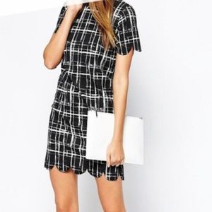 Black and white short sleeve dress